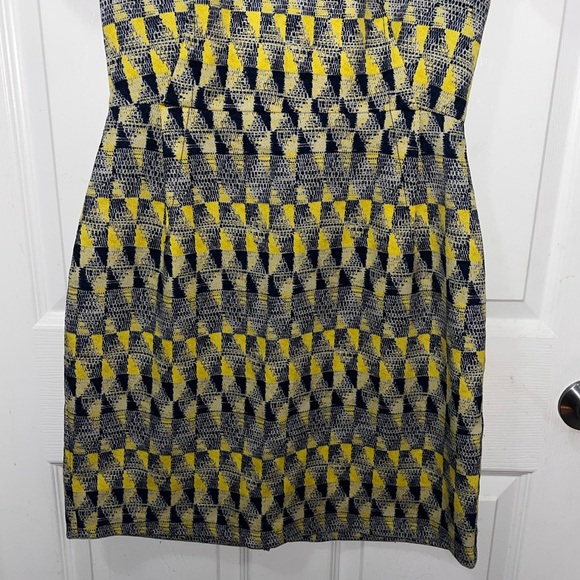 Collective Concepts Size Small Short Sleeve Dress like new - Picture 7 of 7